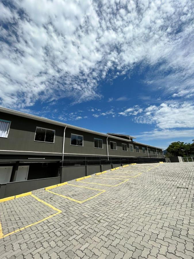 Hotel Penedo Inn エクステリア 写真